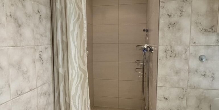 ...Dusche und