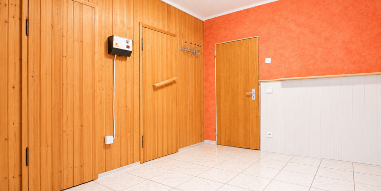 Kellerbereich mit Sauna