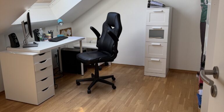 Kinderzimmer 2 / Arbeitszimmer