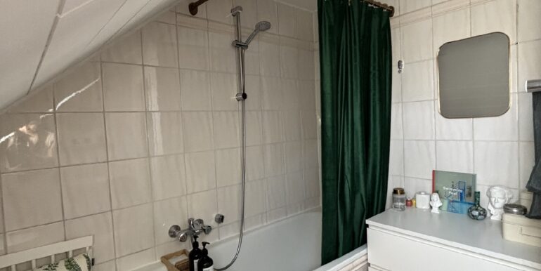 Badezimmer DG