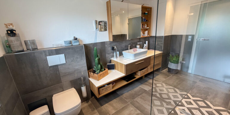 Badezimmer EG
