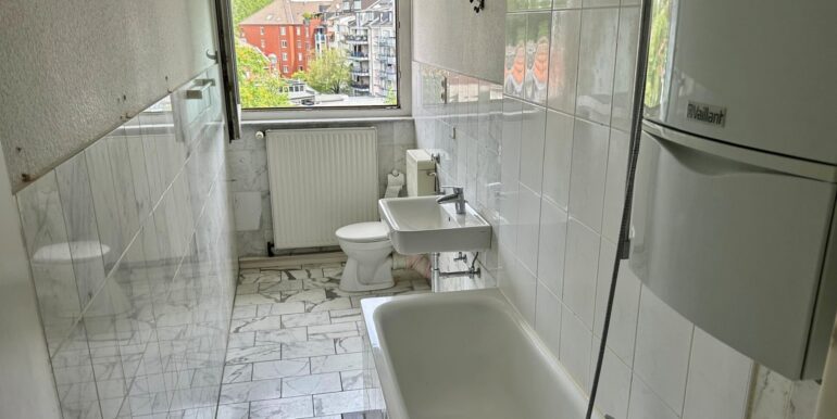 Wannenbad mit Fenster