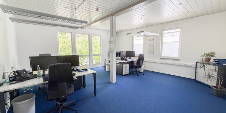 Verwaltungsgebäude: Büro