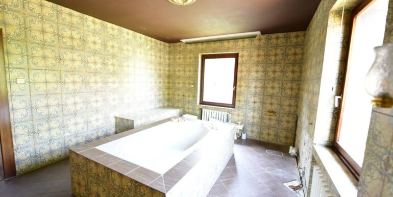 Obergeschoss Badezimmer 2