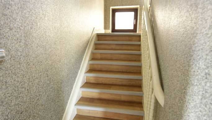 Treppenaufgang zum Dachgeschoss