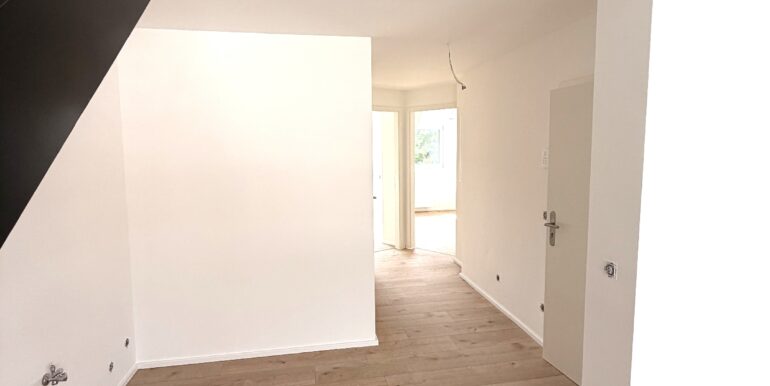 Offene Küche mit Blick zur Diele