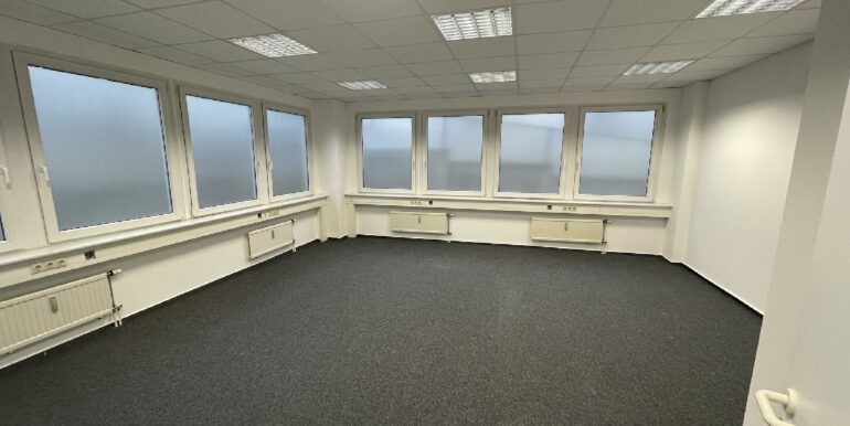 großes Einzelbüro