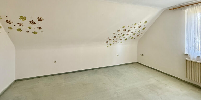 Schlafzimmer 1 DG