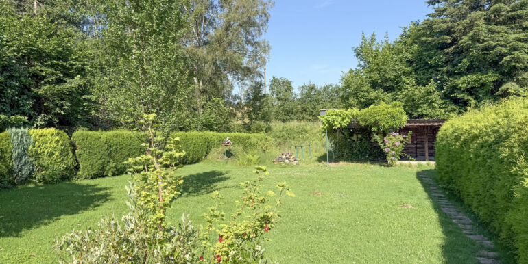 Hintere Gartenansicht