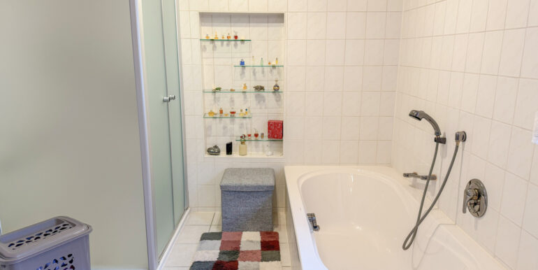 Haus 2 OG Duschbad
