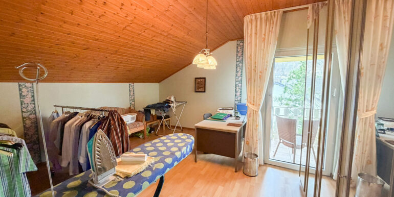 Bügelzimmer (DG)