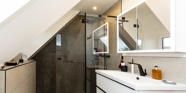 Badezimmer DG