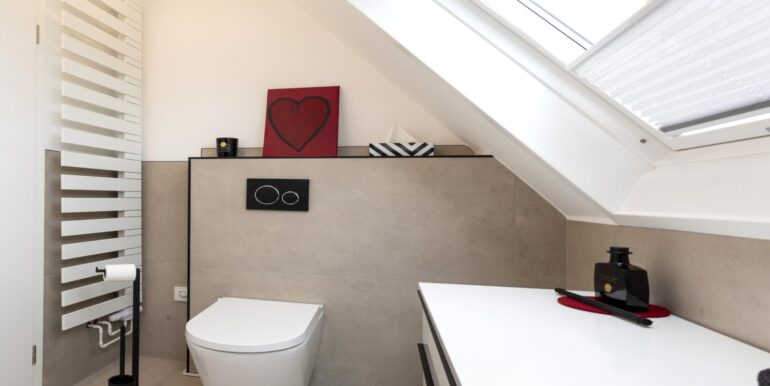 Badezimmer DG