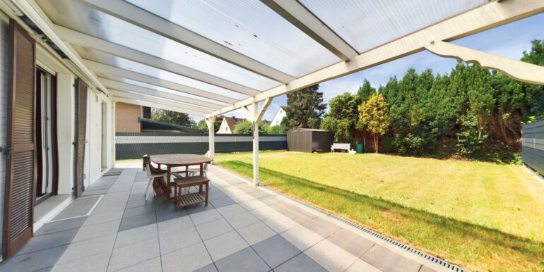 Überdachte Terrasse