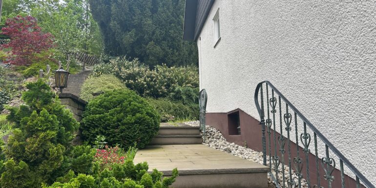 Außentreppe zum 1.OG