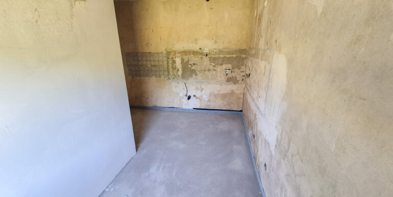 Küche - Wohnung links