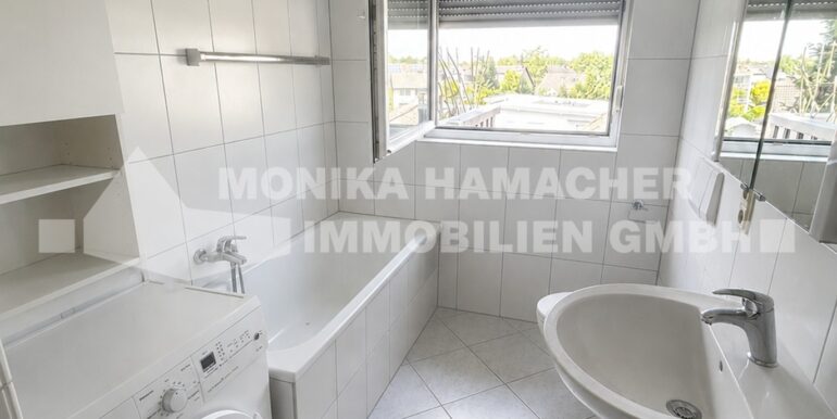 Bad mit Wanne