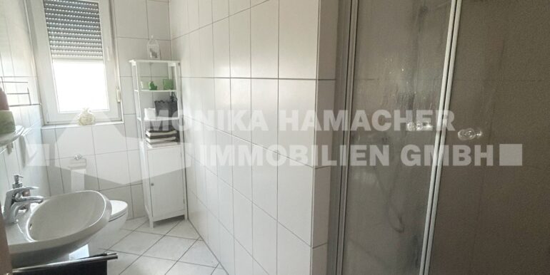 Bad mit Dusche