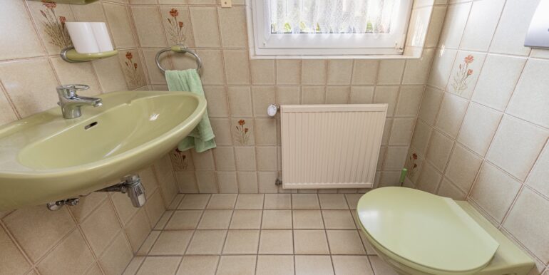 Gäste-WC mit Tageslicht