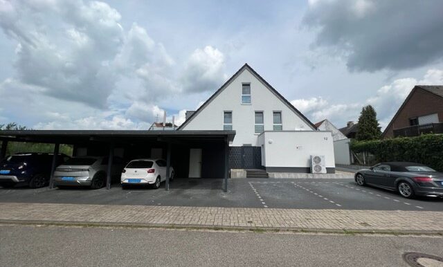 Straßenansicht