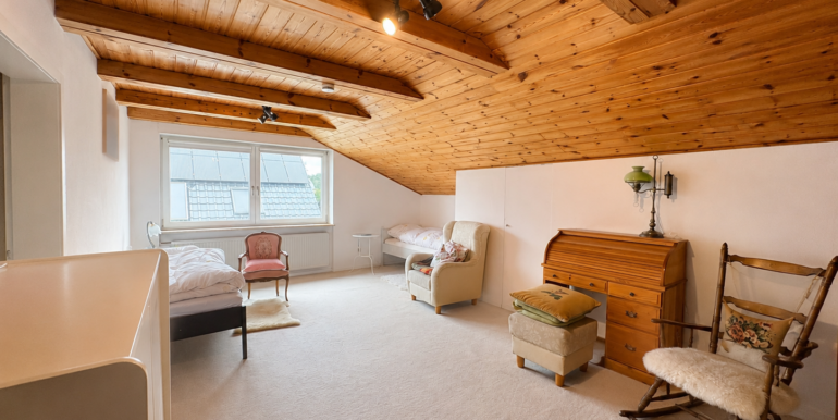 Wohnzimmer ( OG )