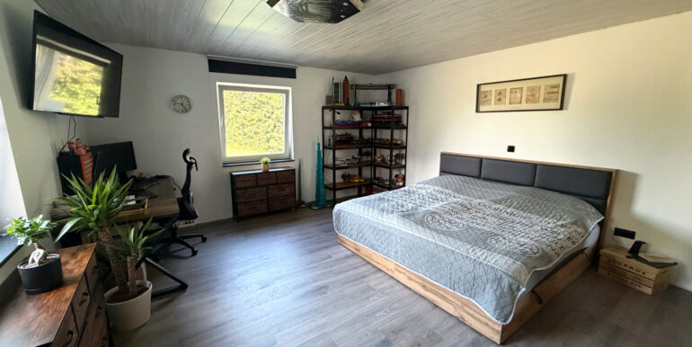 Schlafzimmer UG