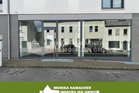 Außenansicht + Stellplätze