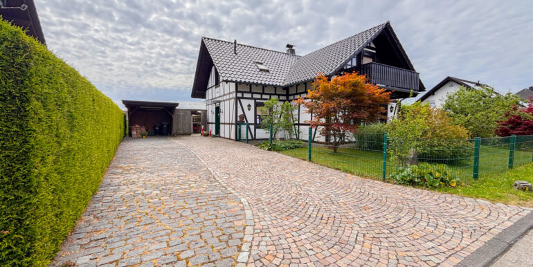 Straßenansicht