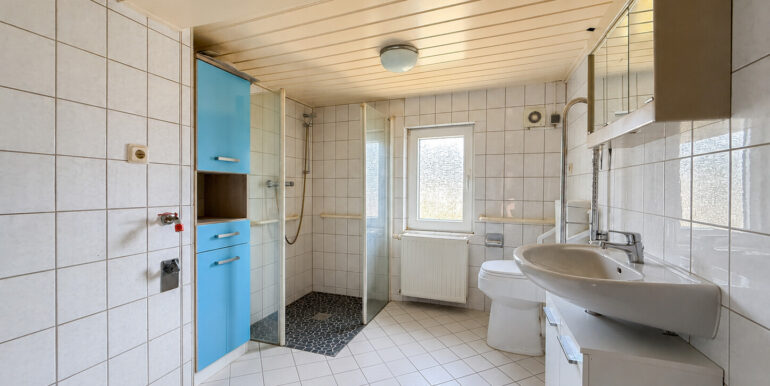 Badezimmer EG