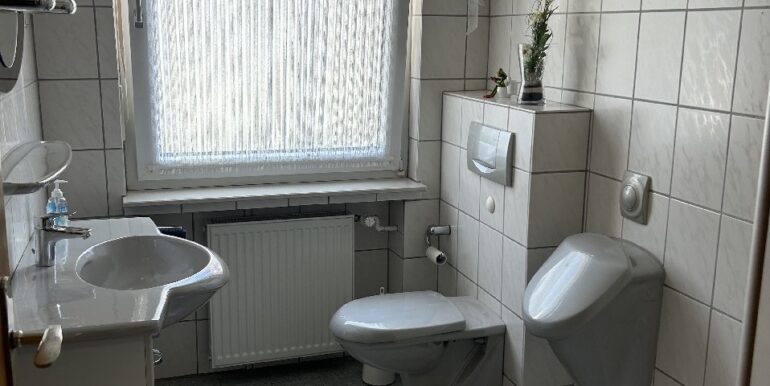 Badezimmer EG