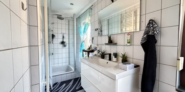 Badezimmer DG