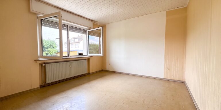 EG links Schlafzimmer