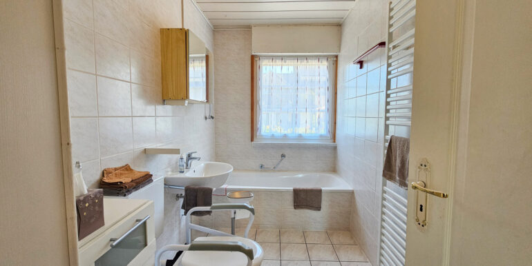 Badezimmer EG