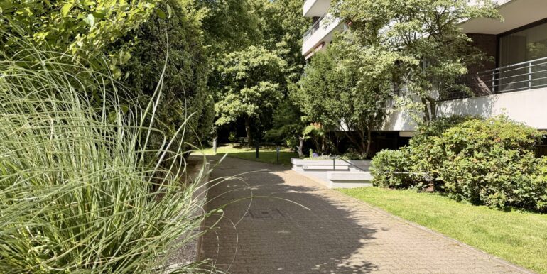 gepflegte Zuwege
