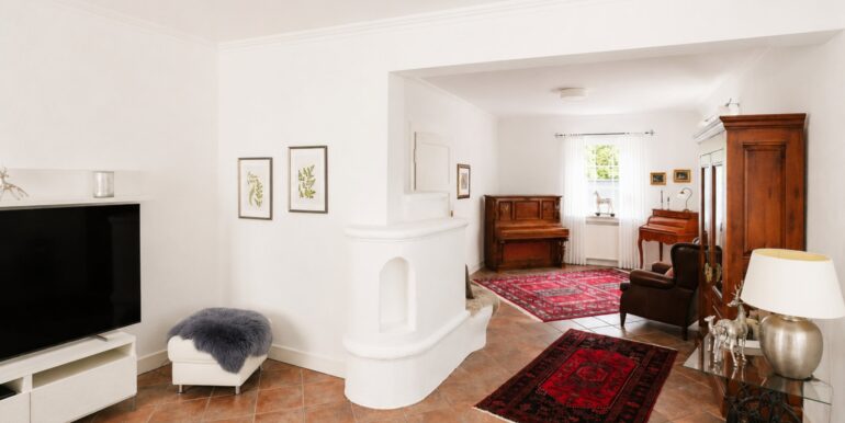 Das ca. 38 m² große Wohnzimmer Foto III