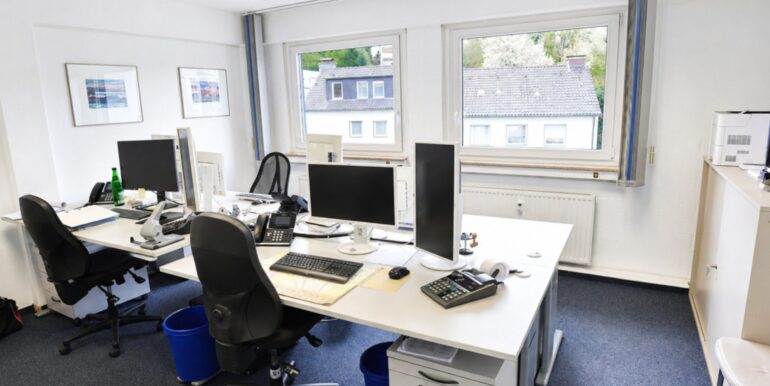 Büro 4