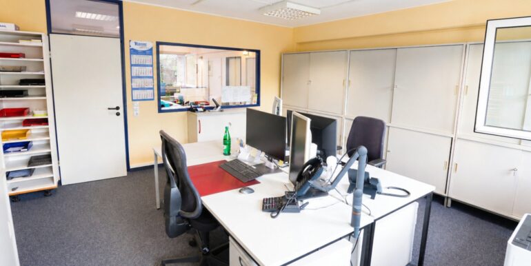 Büro 9