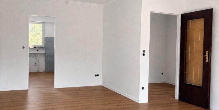 Wohnzimmer Blick Richtung Küche