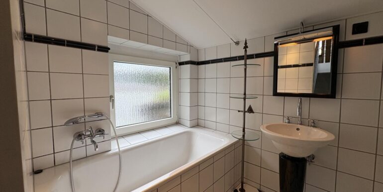 Badezimmer 3 im DG