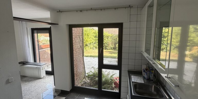...mit Blick in den Garten