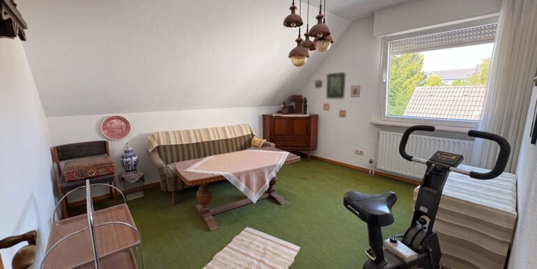 Zimmer 2 OG
