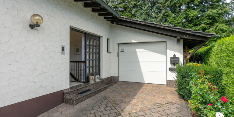 Extra große Garage