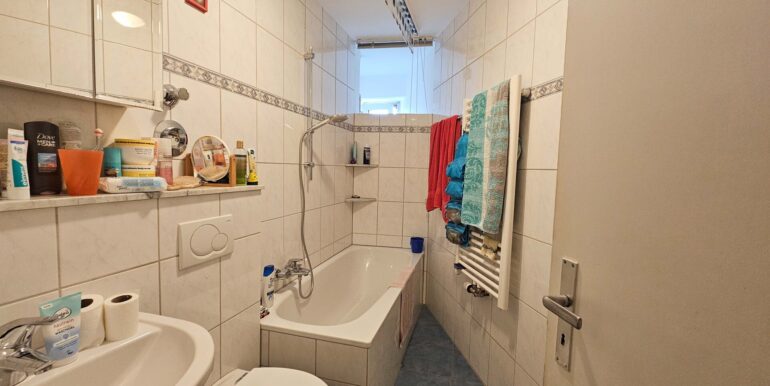 Badezimmer (DG)