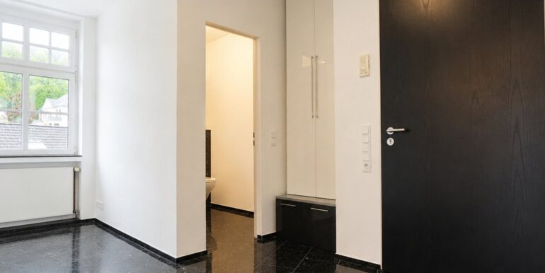 Garderobe und Gäste-WC