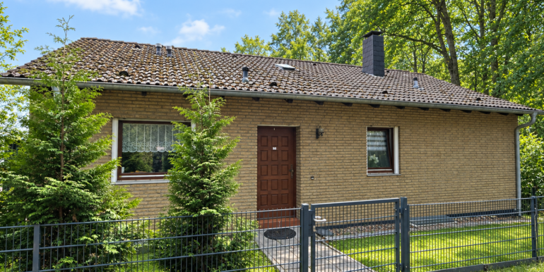 Hauseingang direkt am Waldrand