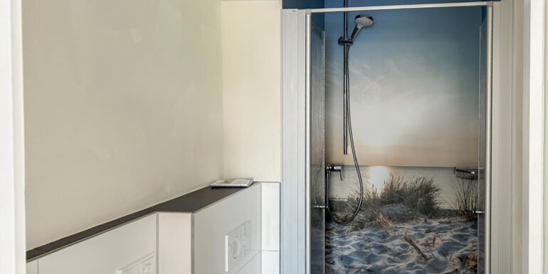 Gäste WC mit Dusche OG