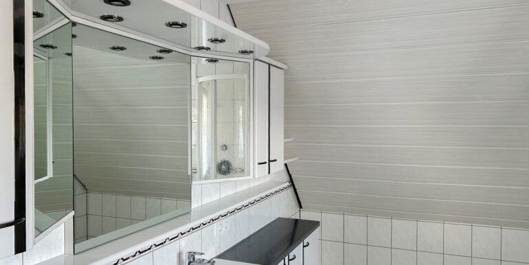 Badezimmer DG