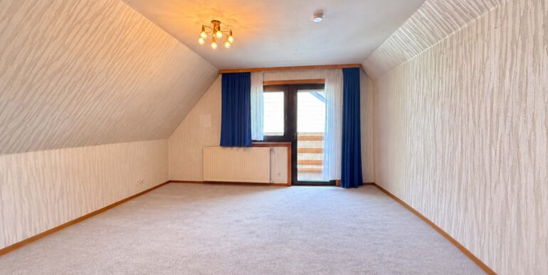 Schlafzimmer DG