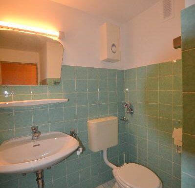 Bad mit Badewanne