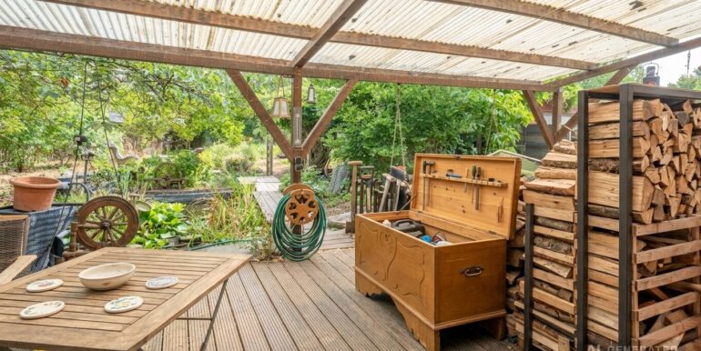 Terrasse KI generiert